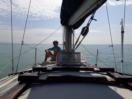Uscita in barca a vela con skipper: da Moniga verso l’Isola del Garda 2